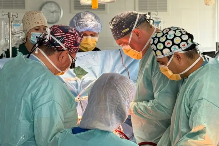 W Winnicy lekarze przeprowadzili unikalną operację u kobiety z wadami serca i onkologią
