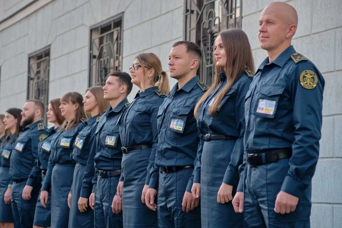 День митника в Україні: історія свята, привітання у прозі, віршах та листівках