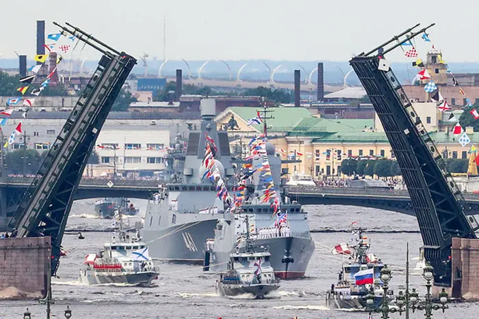 В Санкт-Петербурге отменен главный военно-морской парад