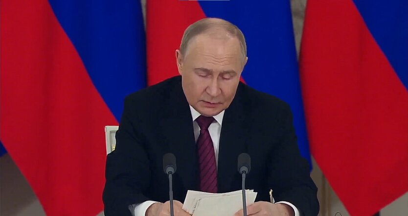 The Sunday Times revealed that it showed Putin's response to 'Web'