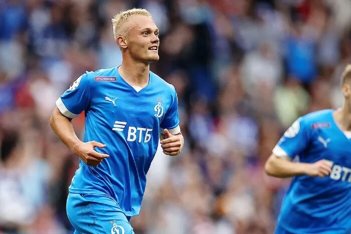 Ein Fußballspieler aus der RF erklärte, dass er ausgezeichnete Noten hat, aber vergessen hat, in welchem Studienfach er studiert