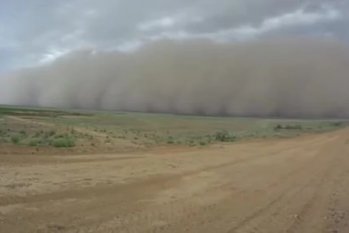 Dust storm over the regions of Ukraine