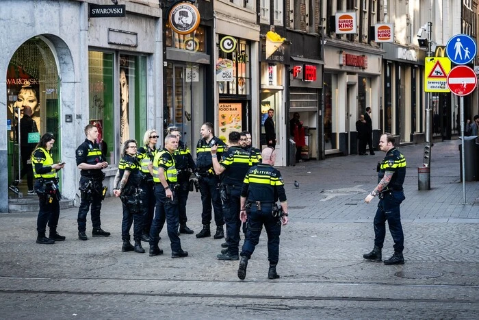 Ukraińca, który zaatakował ludzi w centrum Amsterdamu, okazał się dezerterem