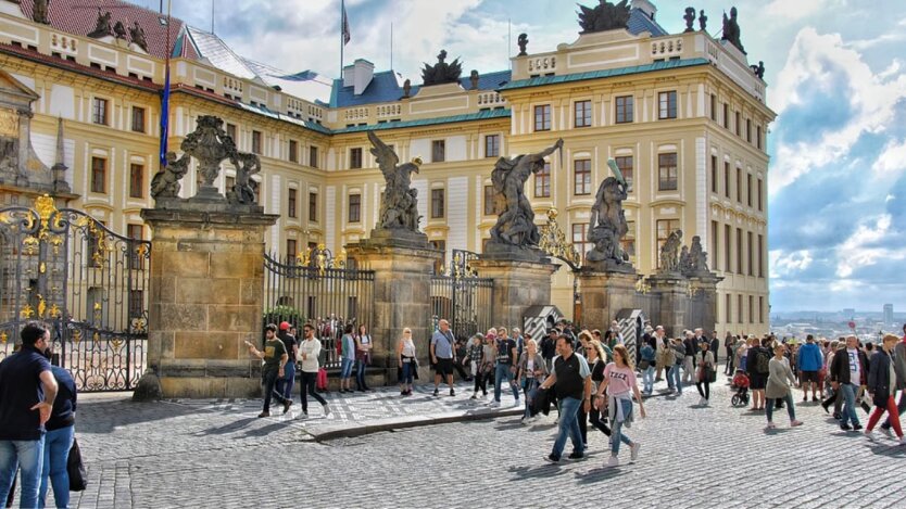 Diplomas do not save: what work is being offered to Ukrainian refugees in the Czech Republic