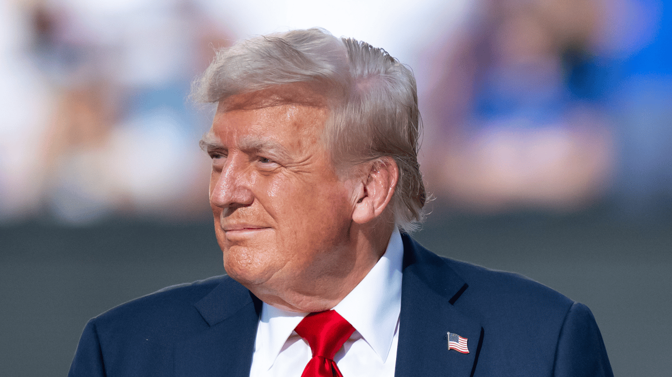 Трамп рассматривает передачу Украине дальнобойных ракет JASSM — СМИ