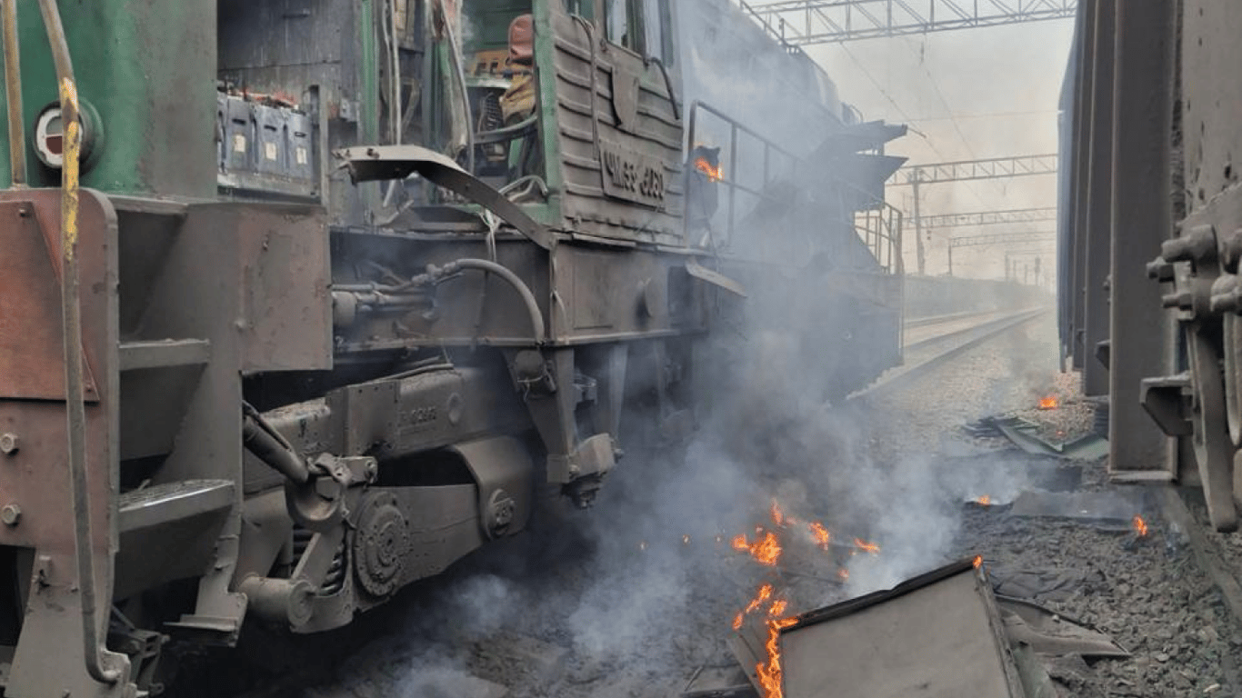 Die 'Ukrzaliznytsia' hat die letzten Angriffe der RF auf Züge kommentiert