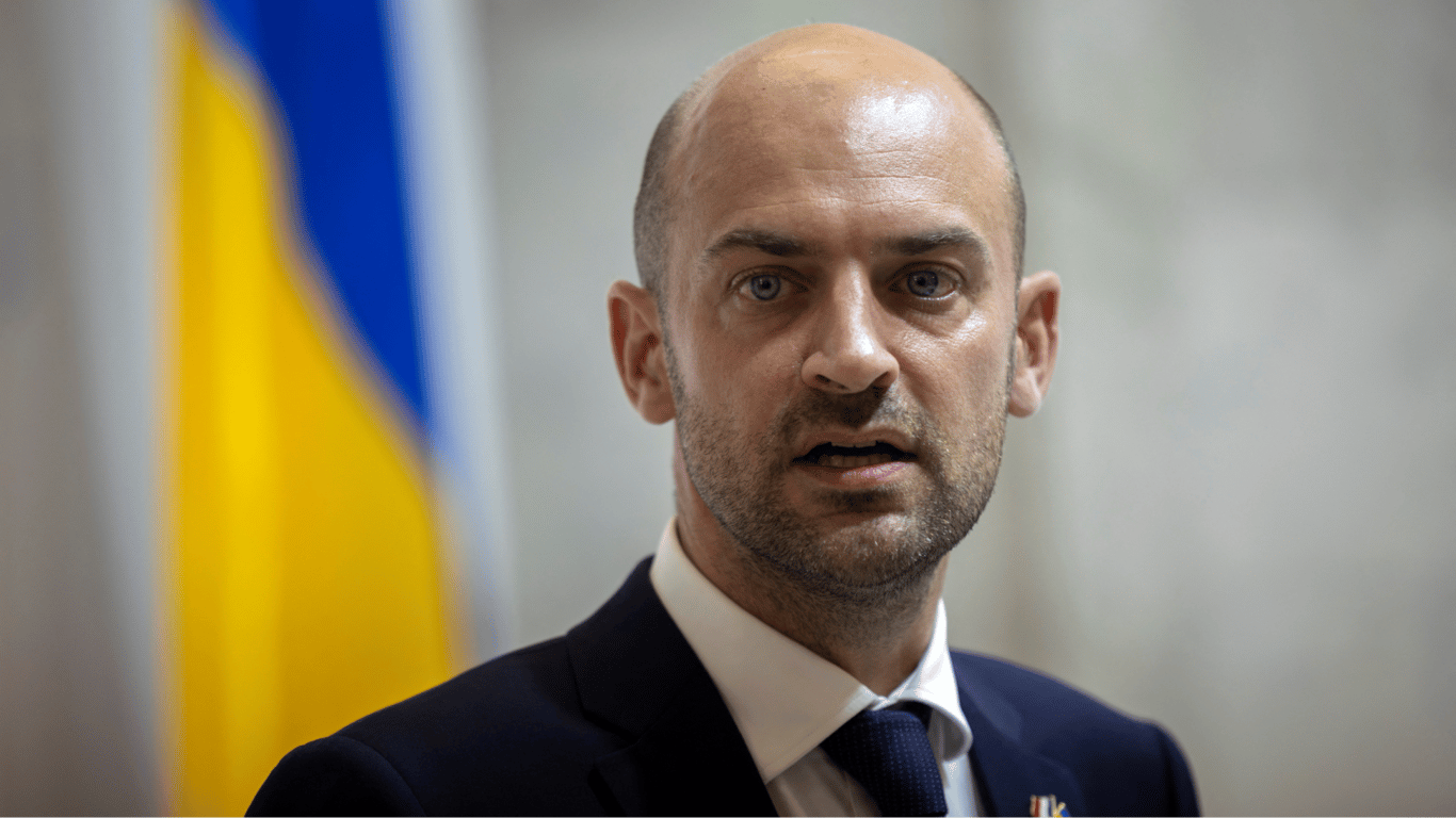 Франция передала 10 млн евро на ремонт 'саркофага' ЧАЭС